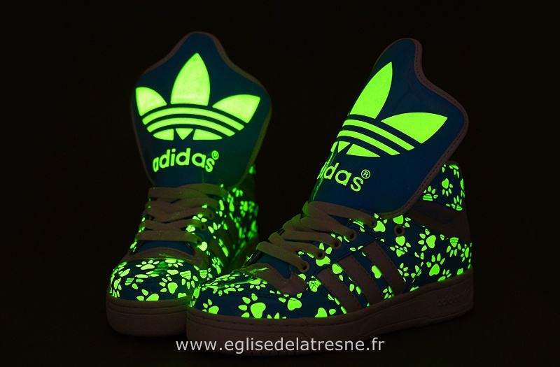 adidas lumineuse