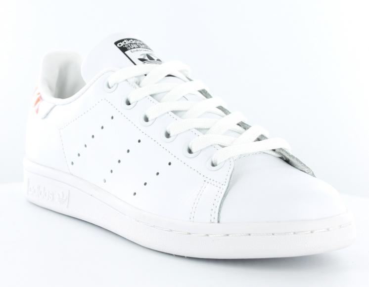 stan smith blanche femme soldes